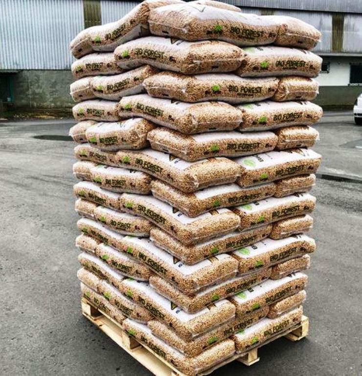 100-Natural-Douglas-Fir-WOOD-PELLETS-IN